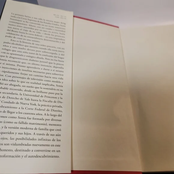 Spanish book used "My mundo adorado Sonia Sotomayor" book - Picture 11 of 13